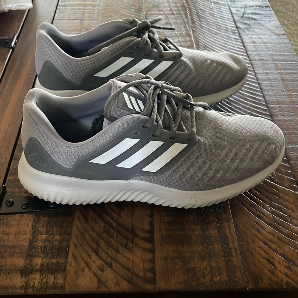 Adidas bounce mens size 10 shoes